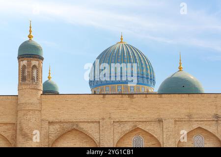 Kuppeln des Hazrati Imam Architekturkomplexes in Taschkent Stockfoto