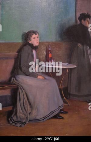 Santiago Rusinols Gemälde, das Innere eines Cafés. Es zeigt eine einsame junge Frau, die trinkt. Im Philadelphia Museum of Art in Pennsylvania. Stockfoto
