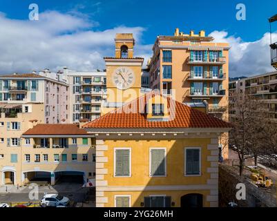 FRANKREICH. ALPES-MARITIMES (06) SCHÖN, LYMPIA KASERNE IN DER NÄHE DES HAFENS Stockfoto