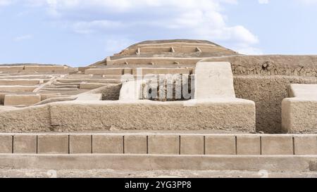 Adobe-Pyramiden in Cahuachi, Cahuachi Zeremonialzentrum, Nazca, Peru, Südamerika Stockfoto