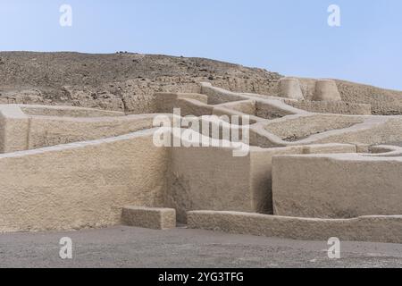 Adobe-Pyramiden in Cahuachi, Cahuachi Zeremonialzentrum, Nazca, Peru, Südamerika Stockfoto