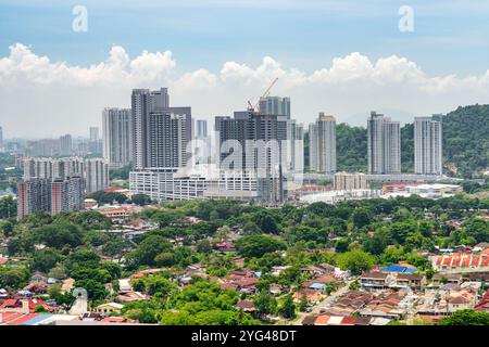 Skyline von George Town. Fantastische Aussicht auf Penang Island in Malaysia Stockfoto