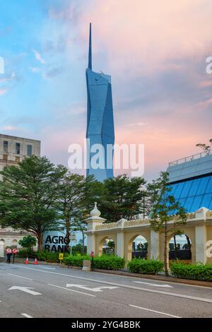 Fantastischer Blick auf Merdeka 118 in Kuala Lumpur bei Sonnenuntergang Stockfoto