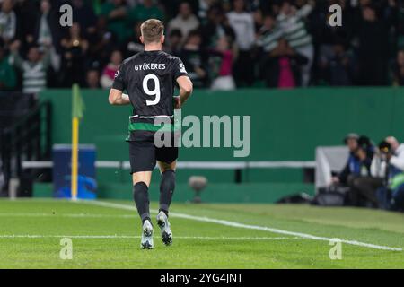 November 2024. Lissabon, Portugal. Viktor Gyokeres (9) feiert, nachdem er während des Gruppenspiels der UEFA Champions League ein Tor geschossen hat, Sporting gegen Manchester City Credit: Alexandre de Sousa/Alamy Live News Stockfoto