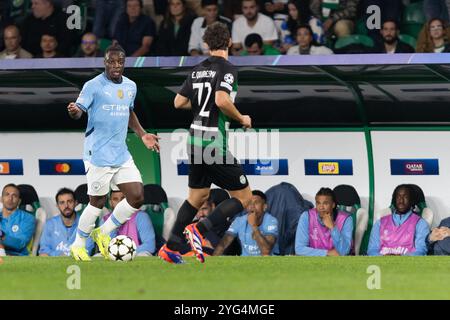 November 2024. Lissabon, Portugal. Stürmer, Belgien, Jeremy Doku, in Aktion während des Gruppenspiels der UEFA Champions League, Sporting vs Manchester City Credit: Alexandre de Sousa/Alamy Live News Stockfoto