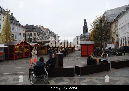 Kopenhagen/Dänemark/06 November 2024/Weihnachtsmarkt im Hojbro plads im Herzen der dänischen Hauptstadt Kopenhagenb. (Foto. Francis Joseph Dean/Dean Pictures) (nicht für kommerzielle Zwecke) Stockfoto