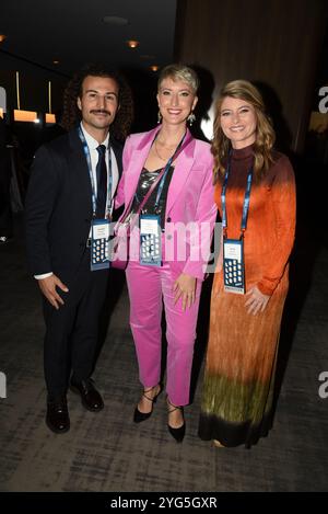 Leonardo Nicoletti, Chloe Whitaker, Vonnie Quinn während der Gerald Loeb Awards 2024, die von UCLA Anderson verliehen wurden, im Rainbow Room in New York City, New York, USA, am Donnerstag, 10. Oktober 2024. Quelle: Jennifer Graylock-Graylock.com Stockfoto