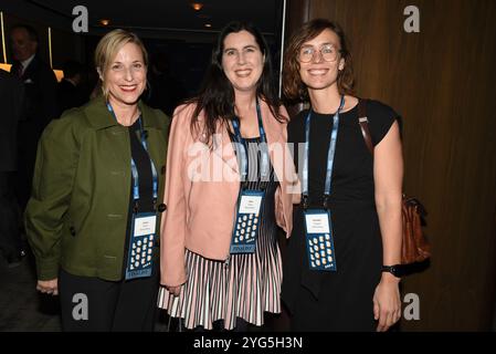 Jillian Ward, Dina Bass, Kendall Taggart während der Gerald Loeb Awards 2024, die von UCLA Anderson verliehen wurden, im Rainbow Room in New York City, New York, USA, am Donnerstag, 10. Oktober 2024. Quelle: Jennifer Graylock-Graylock.com Stockfoto