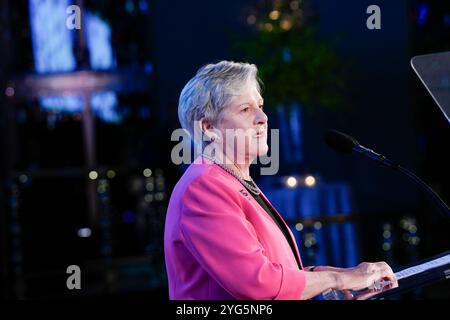 Diana Henriques während der Gerald Loeb Awards 2024, die von der UCLA Anderson verliehen wurden, die am Donnerstag, 10. Oktober 2024 im Rainbow Room in New York City, New York, USA, ausgetragen wurden. Quelle: Jennifer Graylock-Graylock.com Stockfoto