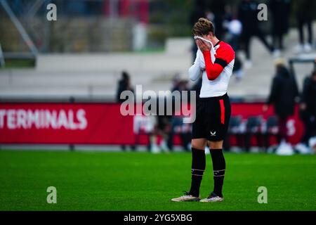 Rotterdam - Thijs Kraaijeveld von Feyenoord während der vierten Runde des neuen Formats der Jugendliga 2024/2025. Das Spiel findet am 6. November 2024 in Rotterdam, Niederlande, zwischen Feyenoord U19 und dem FC Red Bull Salzburg U19 bei Nieuw Varkenoord statt. (VK Sportphoto/Danny de Groot) Stockfoto