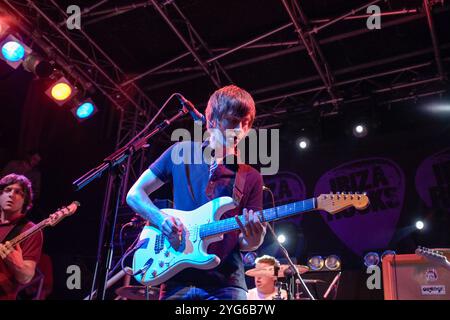 Arctic Monkeys tritt in Bar M, Ibiza, 1. September 2007, Ibiza, Spanien auf. Stockfoto