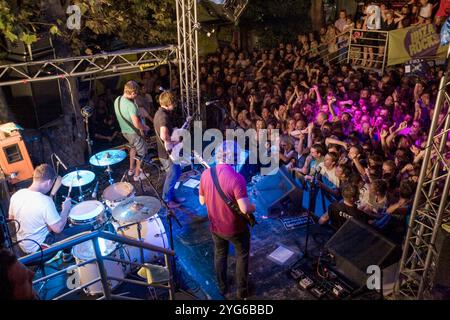 Arctic Monkeys tritt in Bar M, Ibiza, 1. September 2007, Ibiza, Spanien auf. Stockfoto