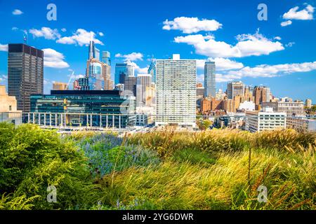 Blick auf die Skyline der Stadt Philadelphia vom CIRA Green Park, Bundesstaat Pennsylvania, USA Stockfoto
