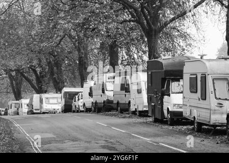 Wohnwagen- oder Van-Wohnung in Bristol, Großbritannien. Durdham Runter. Eine Alternative zu teurem Wohnraum und hohen Hypothekenzinsen. Lebenshaltungsfragen. Stockfoto