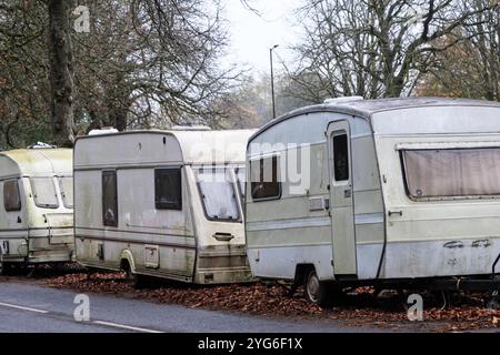 Wohnwagen- oder Van-Wohnung in Bristol, Großbritannien. Durdham Runter. Eine Alternative zu teurem Wohnraum und hohen Hypothekenzinsen. Lebenshaltungsfragen. Stockfoto