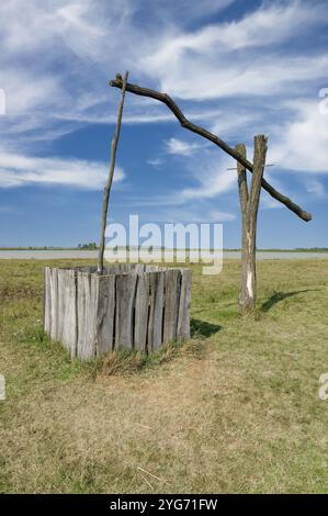 Traditioneller Anziehungspunkt im Nationalpark Neusiedler See-Seewinkel am Salzsee lange lange lange lange lange im Burgenland, Österreich Stockfoto