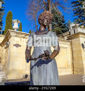 Kislowodsk, Russland - 2. Dezember 2023: Fragment der Skulptur M. Kshesinskaja, Kislowodsk Stockfoto