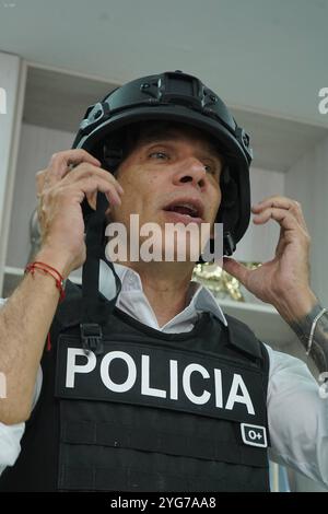 GYE PEDRO GRANJA Guayaquil, Mittwoch, 06. November 2024 durch eine Pressekonferenz kündigte der Präsidentschaftskandidat Pedro Granja an, dass er nicht auf seine Teilnahme an den nächsten Wahlen verzichten wird, aber nicht an Wahlkampagnen teilnehmen wird, verurteilte auch mehrere Angriffe, wie den Raub auf einen Bruder und den Angriff, den seine Eltern heute Morgen erlitten haben, zusätzlich zum Attentat auf einen persönlichen Freund Fotos Cesar Munoz API Guayaquil Guayas Ecuador POL xCÃ Ecuador POL GY78783B204B2057777857785858B58B58B52 Stockfoto