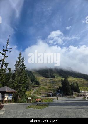 Fantastische Aussicht von den kanadischen Bergen Stockfoto