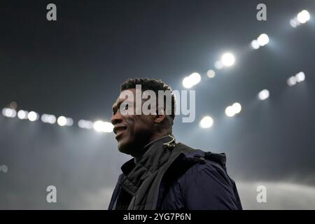 Mailand, Italien. November 2024. Clarence Seedorf vor dem Fußball-Spiel der UEFA Champions League zwischen Inter und Arsenal A im San Siro Stadion in Mailand, Norditalien - Mittwoch, 6. November 2024. Sport - Fußball . (Foto: Spada/LaPresse) Credit: LaPresse/Alamy Live News Stockfoto