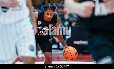 Würzburg, Deutschland. November 2024. Im Bild: Mike Lewis II (Würzburg Baskets, 0) 06.11.2024, FIT-One Würzburg Baskets vs. Nanterre 92, Basketball Champions League, 4. Spieltag, Deutschland, Würzburg, tectake-Arena, Credit: dpa/Alamy Live News Stockfoto