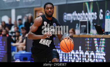 Würzburg, Deutschland. November 2024. Im Bild: Nelson Phillips (Würzburg Baskets, 11) 06.11.2024, FIT-One Würzburg Baskets vs. Nanterre 92, Basketball Champions League, 4. Spieltag, Deutschland, Würzburg, tectake-Arena, Credit: dpa/Alamy Live News Stockfoto