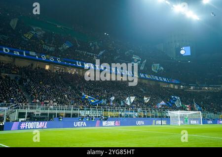 Italien, Italien. November 2024. Mailand Italien, 6. November 2024: Fans von Inter beim UEFA Champions League-Spiel zwischen dem FC Internazionale und dem Arsenal FC in San Siro in Mailand. (Daniela Porcelli/SPP) Credit: SPP Sport Press Photo. /Alamy Live News Stockfoto