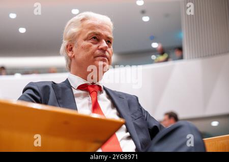 8. OKTOBER 2024 Niederländisch Tweede Kamer Plenardebatte DEN HAAG, NIEDERLANDE - 8. OKTOBER: Geert Wilders PVV während der Plenardebatte im Tweede Kamer am 8. Oktober 2024 in den Haag Tweede Kamer Niederlande den Haag Tweede Kamer Niederlande Inhalte können nicht direkt oder indirekt über Dritte weiterverbreitet werden. Copyright: XJohnxBeckmannx Stockfoto