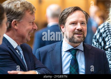 8. 10. 2024 Niederländisch Tweede Kamer Plenardebatte DEN HAAG, NIEDERLANDE - 8. OKTOBER: Diederik Boomsma NSC während der Plenardebatte im Tweede Kamer am 8. Oktober 2024 in den Haag Tweede Kamer Niederlande den Haag Tweede Kamer Niederlande Inhalte können in den Niederlanden nicht direkt oder indirekt über Dritte weiterverbreitet werden. Copyright: XJohnxBeckmannx Stockfoto