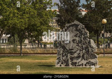 Das Streetart-Stück erzählt die Geschichte des ersten Westlers, der im 17. Jahrhundert in Korea ankam. Von Alexandre Farto (Vhils) in Lissabon. Stockfoto