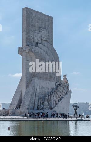 Denkmal für die Entdeckungen (Padrão dos Descobrimentos) aus dem 20. Jahrhundert zum Gedenken an 500 Jahre nach dem Tod Heinrichs des Seefahrers. Lissabon. Stockfoto