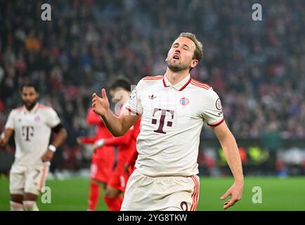 München, Deutschland. November 2024. Fußball: Champions League, Bayern München - Benfica Lissabon, Vorrunde, Spieltag 4, Allianz Arena, Münchner Harry Kane reagiert. Quelle: Sven Hoppe/dpa/Alamy Live News Stockfoto