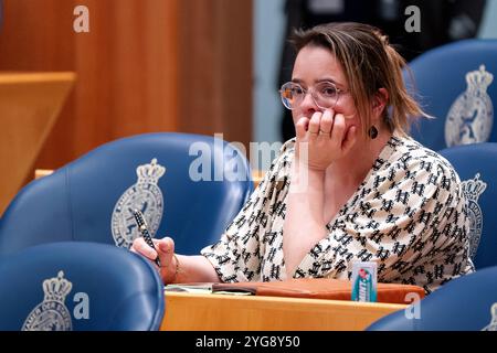 20.03.2019 Dutch Tweede Kamer Plenardebatte DEN HAAG, NIEDERLANDE - 20. MÄRZ: ELINE Vedder CDA während der Plenardebatte im Tweede Kamer am 20. März 2024 2024 in den Haag, Niederlande den Haag Tweede Kamer Niederlande Inhalte können nicht direkt oder indirekt über Dritte weiterverbreitet werden. Copyright: XJohnxBeckmannx Stockfoto