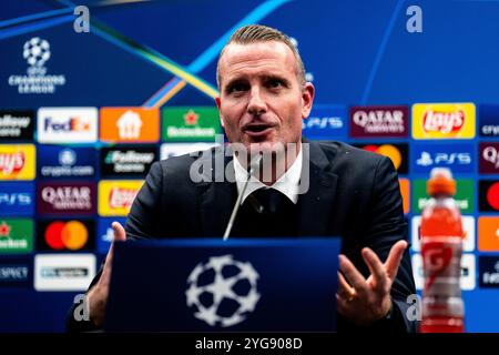 Brügge, Belgien. November 2024. BRÜGGE, BELGIEN - 6. NOVEMBER: Club Brugge KV-Cheftrainer Nicky Hayen nimmt am 6. November 2024 im Jan Breydelstadion in Brügge an einer Pressekonferenz Teil, nach dem Spiel der UEFA Champions League 2024/25 Phase MD4 zwischen Club Brugge KV und Aston Villa FC. (Foto: Rene Nijhuis/MB Media) Credit: MB Media Solutions/Alamy Live News Stockfoto