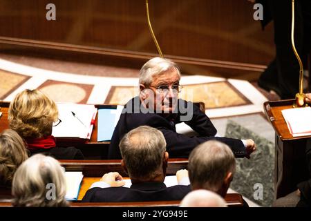 Paris, Frankreich. November 2024. Der französische Premierminister Michel Barnier, der während der Anfragen an die Regierungssitzung in der Nationalversammlung zu sehen war. Eine wöchentliche Sitzung der Befragung der französischen Regierung findet in der Nationalversammlung im Palais Bourbon in Paris statt. (Credit Image: © Telmo Pinto/SOPA Images via ZUMA Press Wire) NUR REDAKTIONELLE VERWENDUNG! Nicht für kommerzielle ZWECKE! Stockfoto