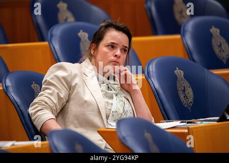 01 02 2024 Dutch Tweede Kamer Plenardebatte DEN HAAG, NIEDERLANDE - 1. FEBRUAR: ELINE Vedder CDA während der Plenardebatte im Tweede Kamer am 1. Februar 2024 in den Haag, Niederlande den Haag Tweede Kamer Niederlande Inhalte können nicht direkt oder indirekt über Dritte weiterverbreitet werden. Copyright: XJohnxBeckmannx Stockfoto