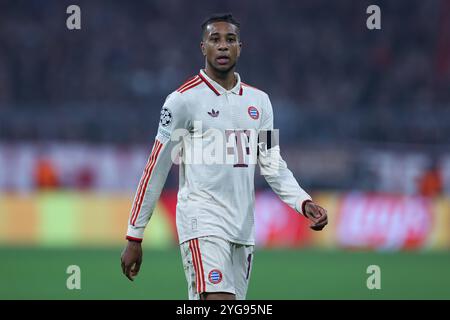 Fussball Champions League 4. Spieltag FC Bayern München - Benfica Lissabon am 06.11.2024 in der Allianz Arena in München Michael Olise ( München ) Foto: Revierfoto Credit: ddp Media GmbH/Alamy Live News Stockfoto