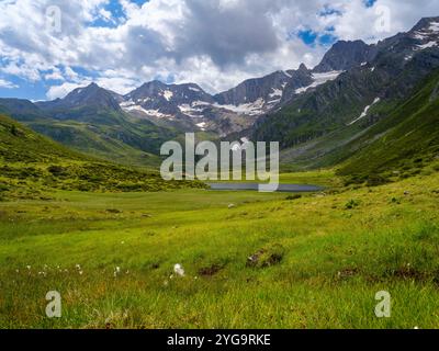 Tal Seeber Tal Blick in Richtung Mt. Hochfirst und Mt. Granatenkogel im Naturpark Texelgruppe im Passeiertal in den Otztaler Alpen. Italien, Südtirol Stockfoto