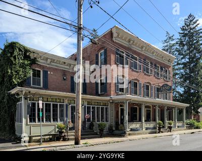 Rosendale, NY - 16. Juni 2024: Das 1850 House Inn historische Gebäude in der Innenstadt von Rosendale, Hudson Valley, Upstate New York. Stockfoto