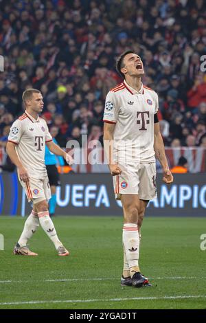 München, Deutschland. November 2024. München, Deutschland, 06. November 2024: Joao Palhinha (16 München) während des UEFA Champions League-Fußballspiels zwischen dem FC Bayern München und Benfica Lissabon in der Allianz Arena in München. Philipp Kresnik (Philipp Kresnik/SPP) Credit: SPP Sport Press Photo. /Alamy Live News Stockfoto