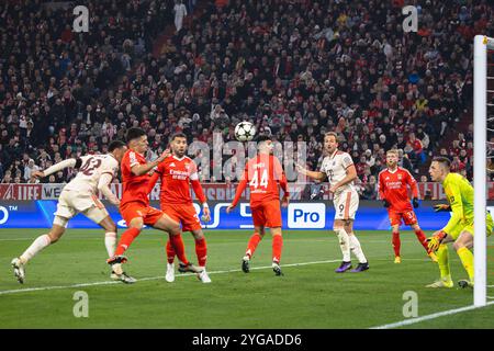 München, Deutschland. November 2024. München, 06. November 2024: Torschütze Jamal Musiala (42 München) beim UEFA Champions League-Spiel zwischen dem FC Bayern München und Benfica Lissabon in der Allianz Arena in München. Philipp Kresnik (Philipp Kresnik/SPP) Credit: SPP Sport Press Photo. /Alamy Live News Stockfoto