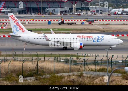 Flughafen Madrid Barajas. Boeing 737 Flugzeug der Air Europa Airline. Stockfoto