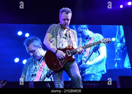 UK. November 2024. LONDON, ENGLAND – 06. NOVEMBER: Simon McBride von Deep Purple trat am 6. November 2024 in der O2 Arena in Greenwich auf. CAP/MAR © MAR/Capital Pictures Credit: Capital Pictures/Alamy Live News Stockfoto