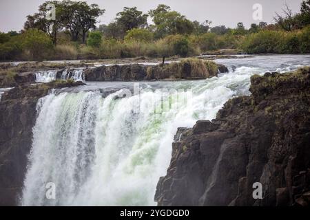 Victoria Falls, Wasserfall am Sambesi Fluss an der Grenze zwischen Sambia und Simbabwe. Afrika Stockfoto