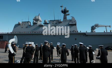 Yokosuka, Japan. November 2024. Das amphibische Angriffsschiff Marado (LPH-6112) der südkoreanischen Marine trifft am Donnerstag, den 7. November 2024, in Yokosuka in der Präfektur Kanagawa ein. Foto: Keizo Mori/UPI Credit: UPI/Alamy Live News Stockfoto