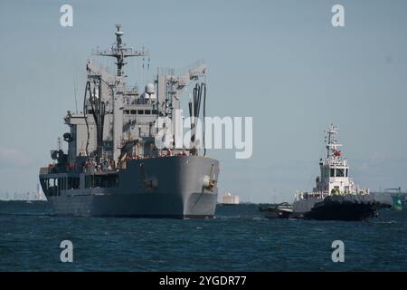 Yokosuka, Japan. November 2024. Das Schnellkampfschiff Daecheong (AOE-58) der südkoreanischen Marine trifft am Donnerstag, den 7. November 2024 in Yokosuka in der Präfektur Kanagawa in Japan ein. Foto: Keizo Mori/UPI Credit: UPI/Alamy Live News Stockfoto