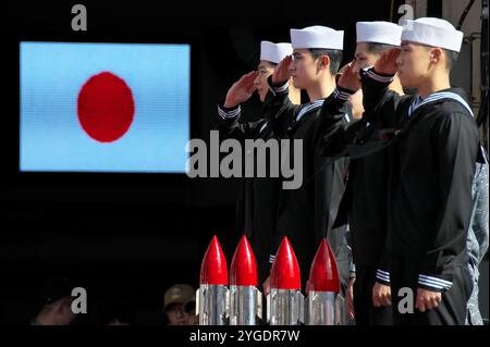 Yokosuka, Japan. November 2024. Südkoreanische Seeleute werden am Donnerstag, den 7. November 2024, auf der Yokosuka Marinestützpunkt der japanischen Seefahrtkräfte in Yokosuka, Präfektur Kanagawa, Japan, begrüßt. Foto: Keizo Mori/UPI Credit: UPI/Alamy Live News Stockfoto