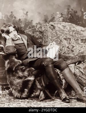 Oscar Wilde (1854–1900), irischer Dichter und Dramatiker, Porträtfotografie von Napoleon Sarony, 1882 Stockfoto