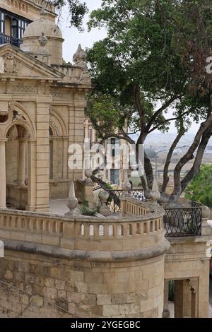 Casino Notabile. Mdina. Malta. Architektur. Architektur. Point de Vue. Clubhaus. Verziert. Kalkstein. belle époque. Design. palast. villa. Stockfoto