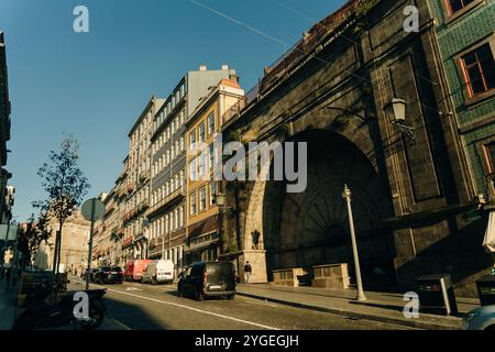 Porto, Portugal - 24. April 2024 Stadtzentrum von Porto. Hochwertige Fotos Stockfoto